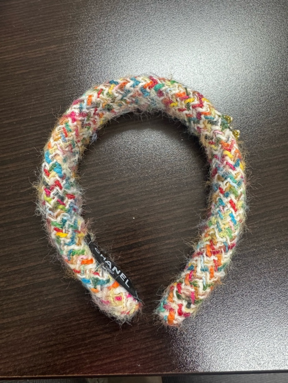 CHANEL Multicolor Knit Headband with Gold Pearl CC - Picture 4 of 7